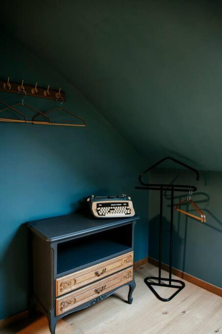 Le Retro Chic - Grand Duplex Pour 6 Dans Le Centre Apartment Liege Bagian luar foto