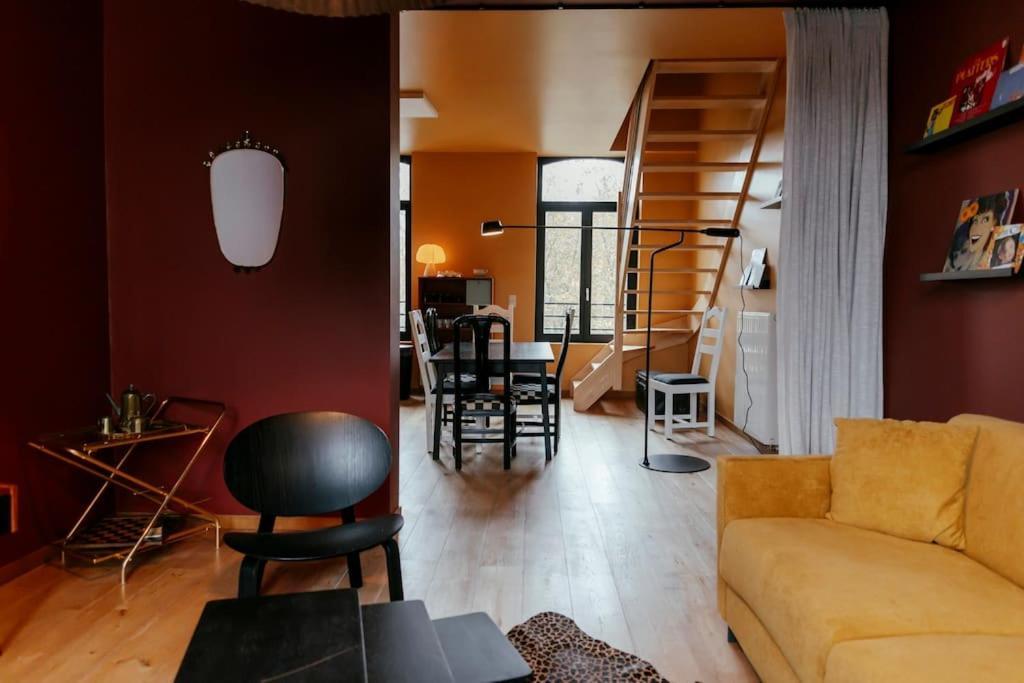 Le Retro Chic - Grand Duplex Pour 6 Dans Le Centre Apartment Liege Bagian luar foto